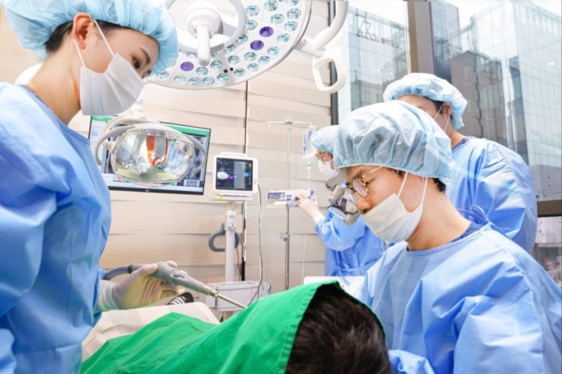 하루플란트치과 변성만 대표원장님 동아일보 인터뷰 소식