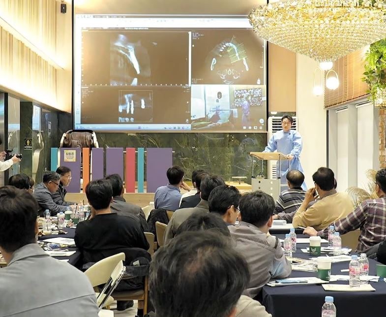 하루플란트치과 변성만 원장 조선일보 인터뷰 사진 3