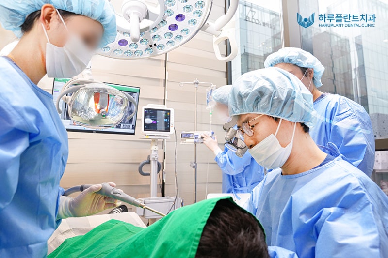 임플란트 뼈이식 통증 없이 치료 가능한 1가지 방법 사진 3