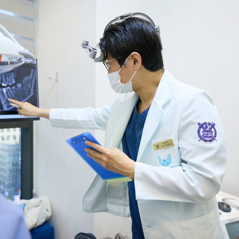 임플란트 이물감, 원인은 미세한 차이? 딱 맞는 보철물, 하루플란트에서 입 안 이물감 해결하기