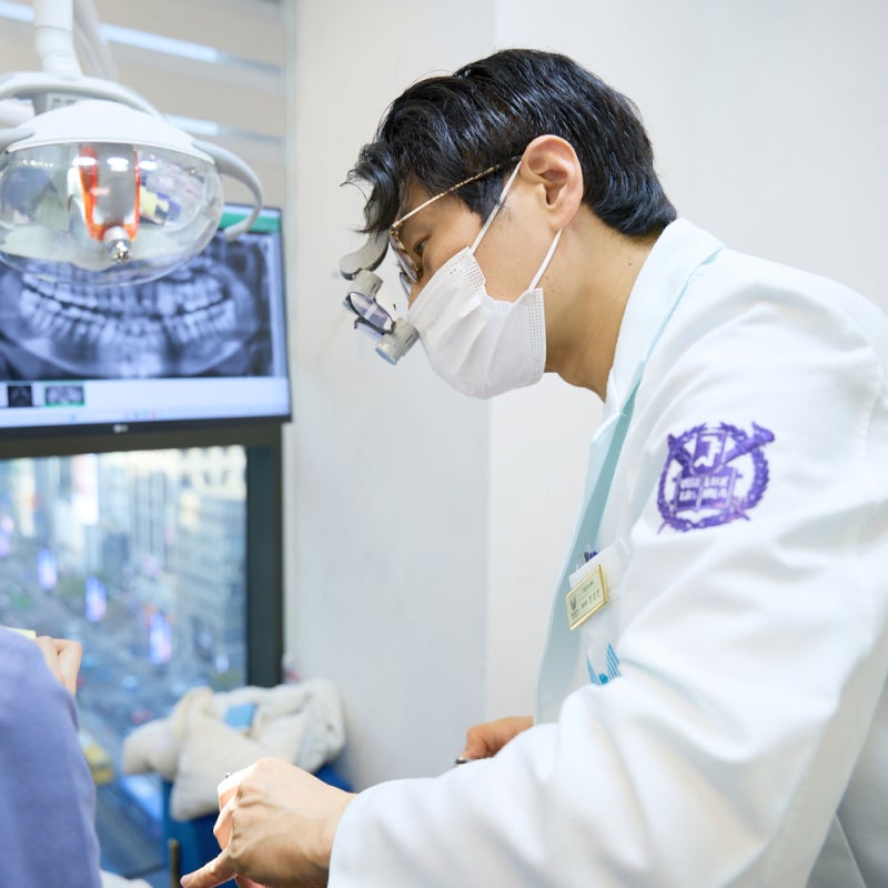 틀니가 불편했다면? 임플란트와의 차이를 확인해보세요! 임플란트 치료 전 꼭 봐야 할 차이 사진 8