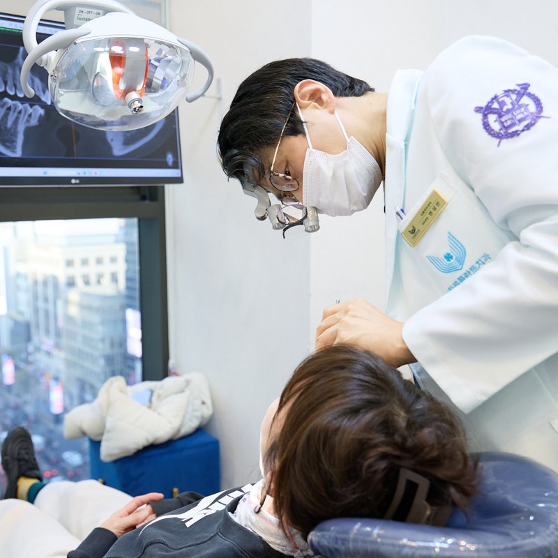 진짜 내 치아 같은 임플란트? 자연스러운 모양으로 심미성까지 살려낸 하루플란트의 선택