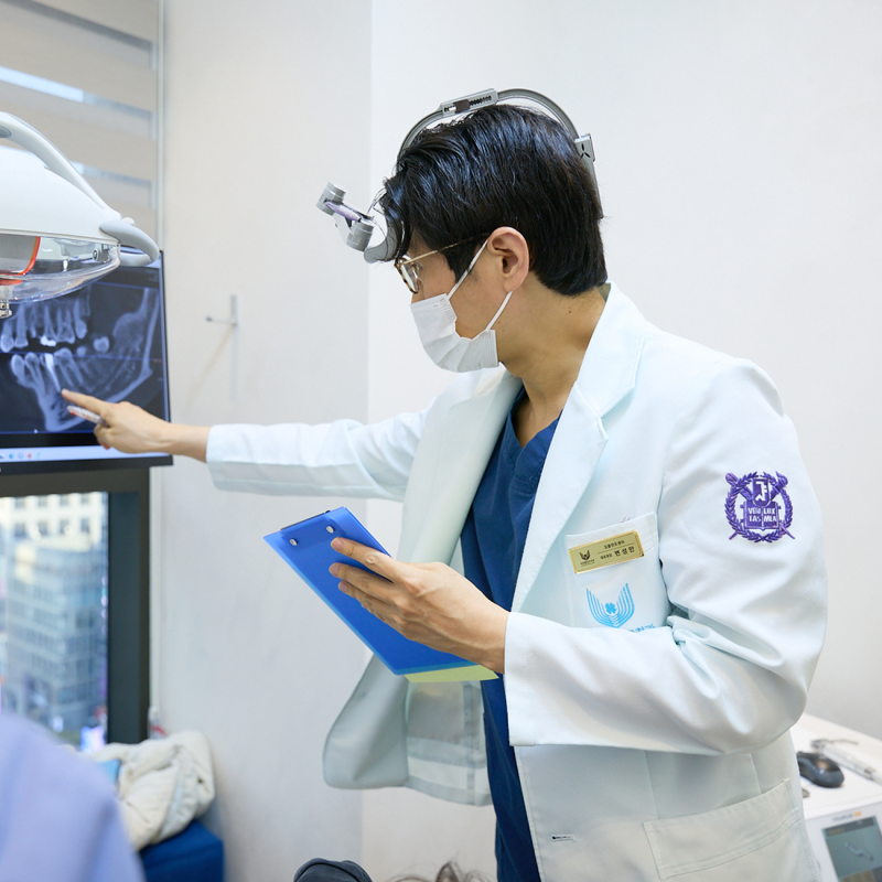 진짜 내 치아 같은 임플란트? 자연스러운 모양으로 심미성까지 살려낸 하루플란트의 선택 사진 8