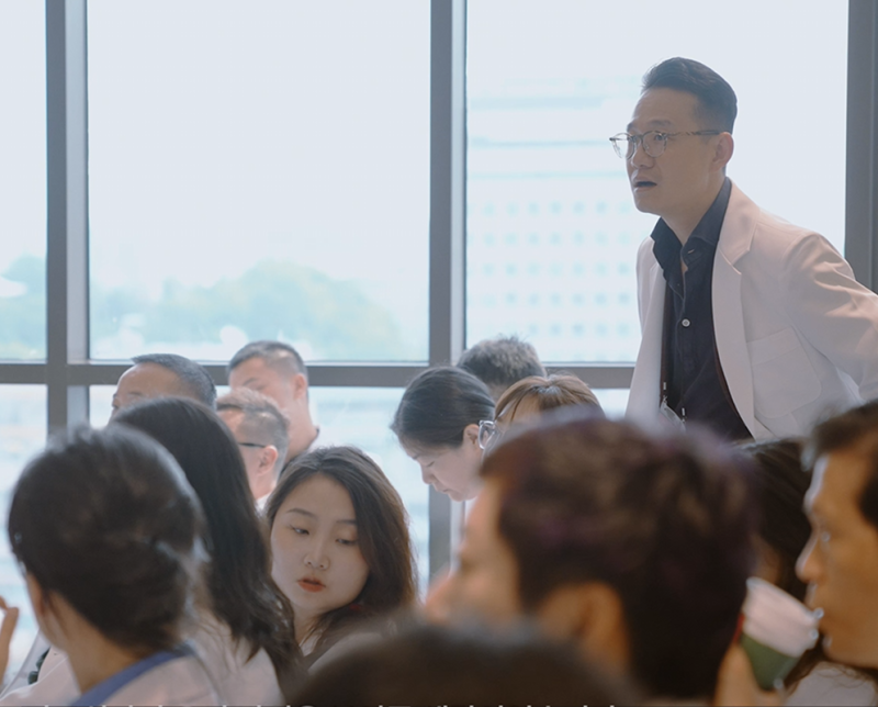 강남역하루플란트치과 하루네이트 라이브, 세계가 주목한 임상 현장의 기록 사진 12